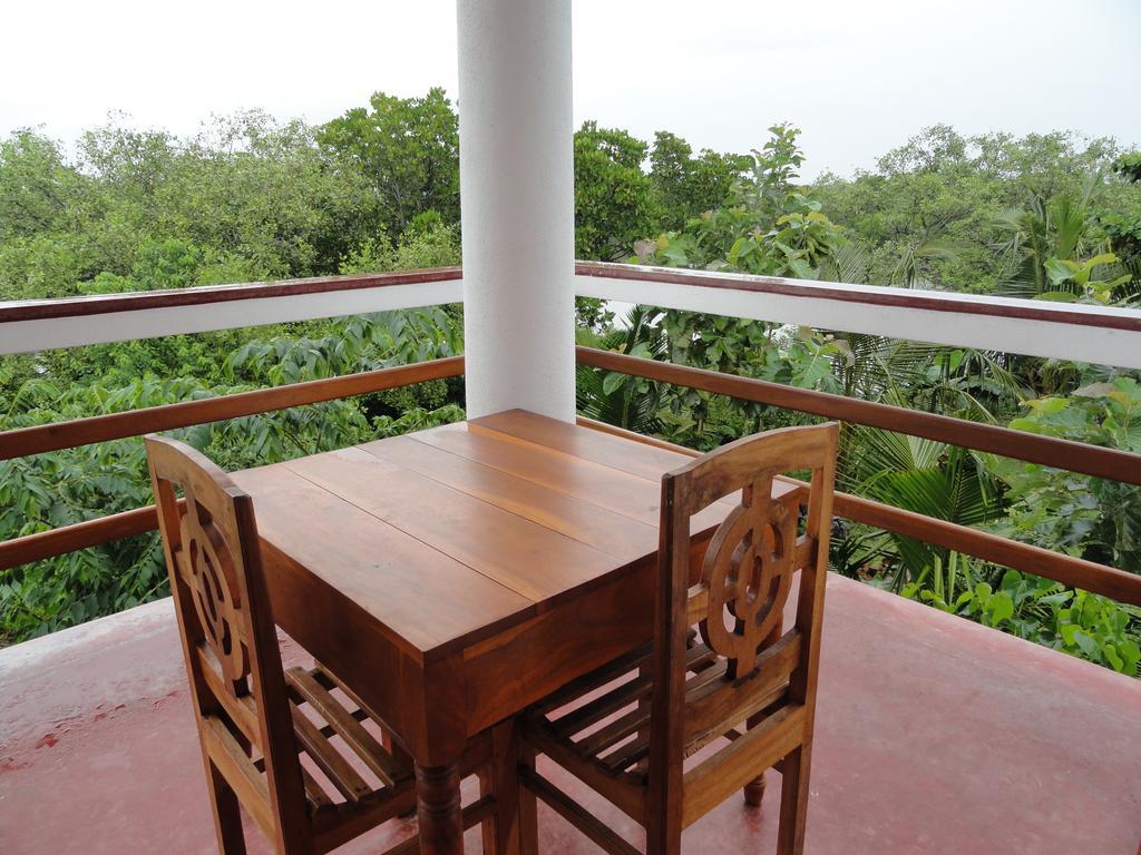Hotel Peacock Land à Tangalle Extérieur photo