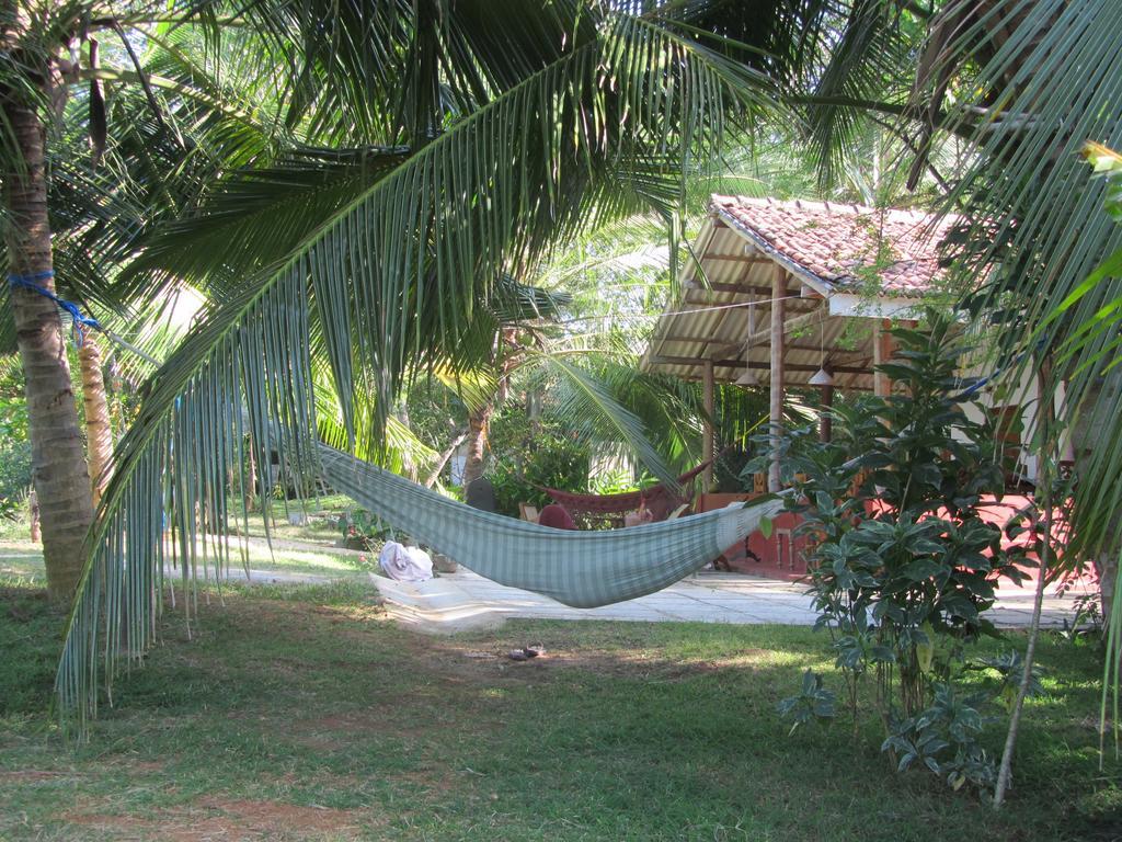 Hotel Peacock Land à Tangalle Extérieur photo