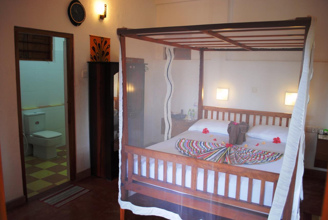Hotel Peacock Land à Tangalle Extérieur photo