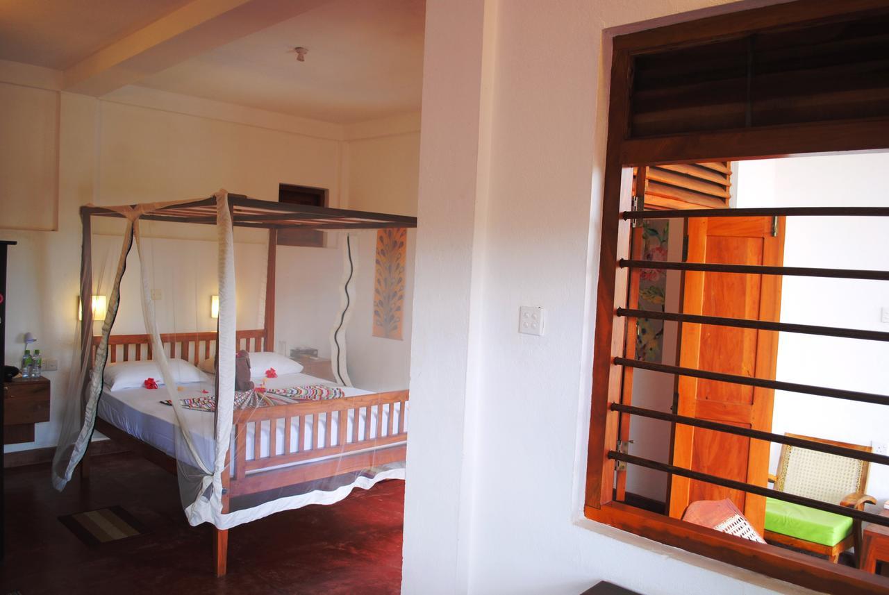Hotel Peacock Land à Tangalle Extérieur photo