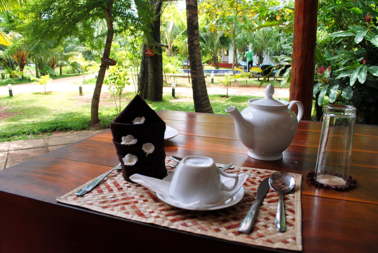 Hotel Peacock Land à Tangalle Extérieur photo