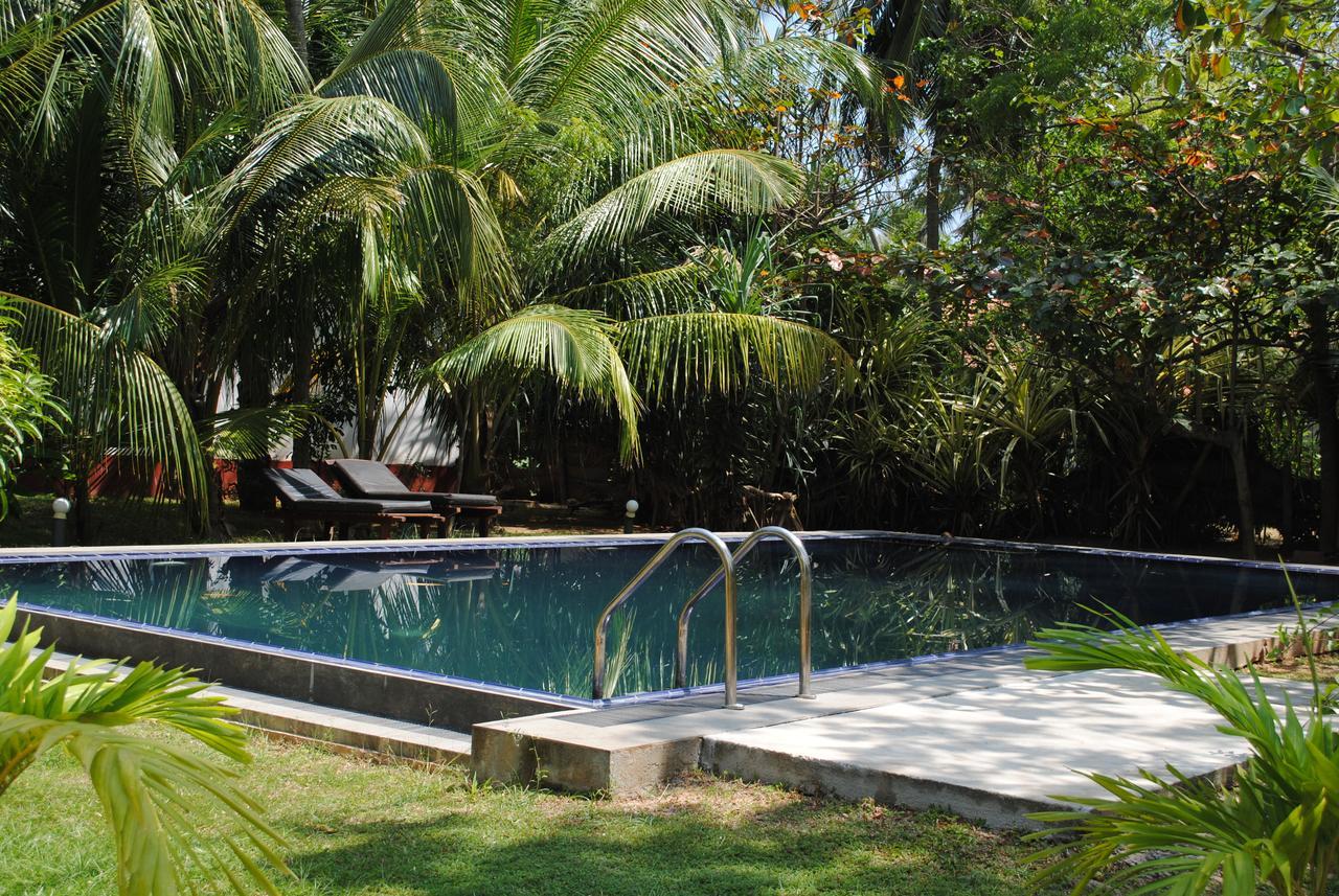 Hotel Peacock Land à Tangalle Extérieur photo