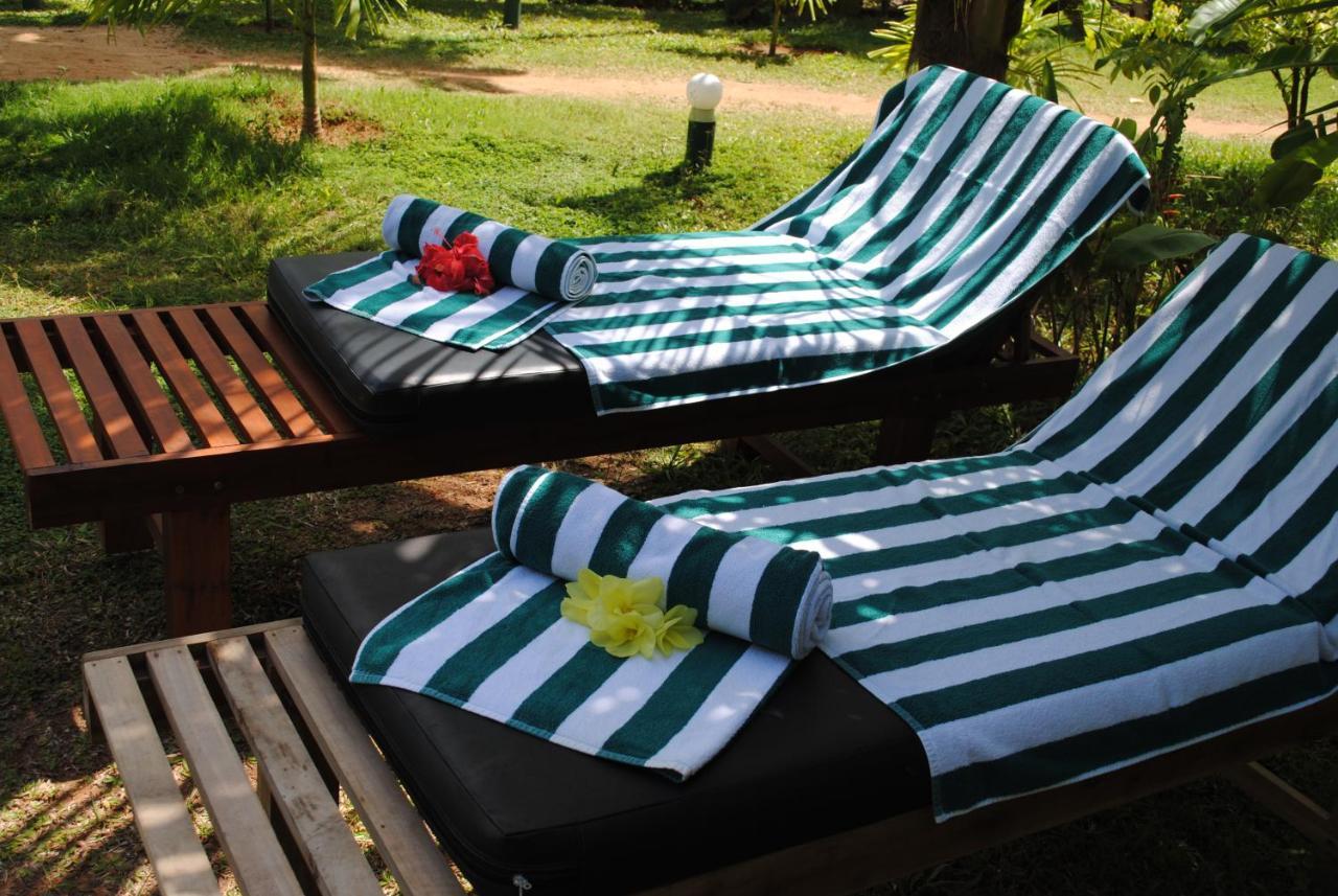 Hotel Peacock Land à Tangalle Extérieur photo